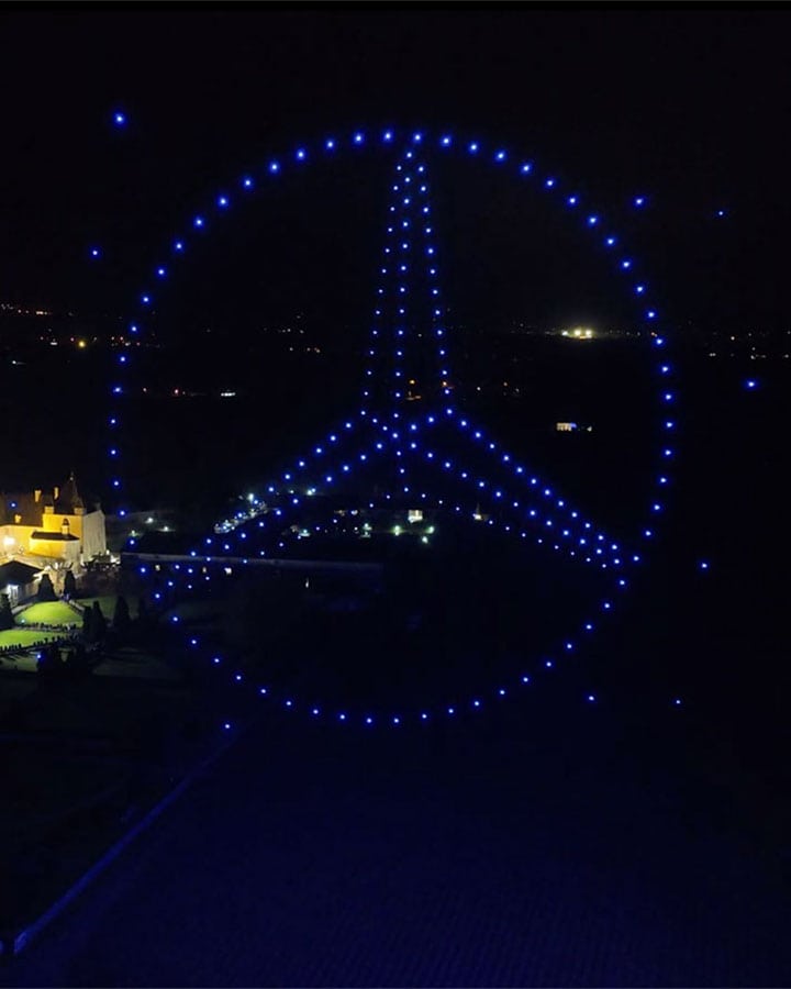 Drone Light Show - Mercedes